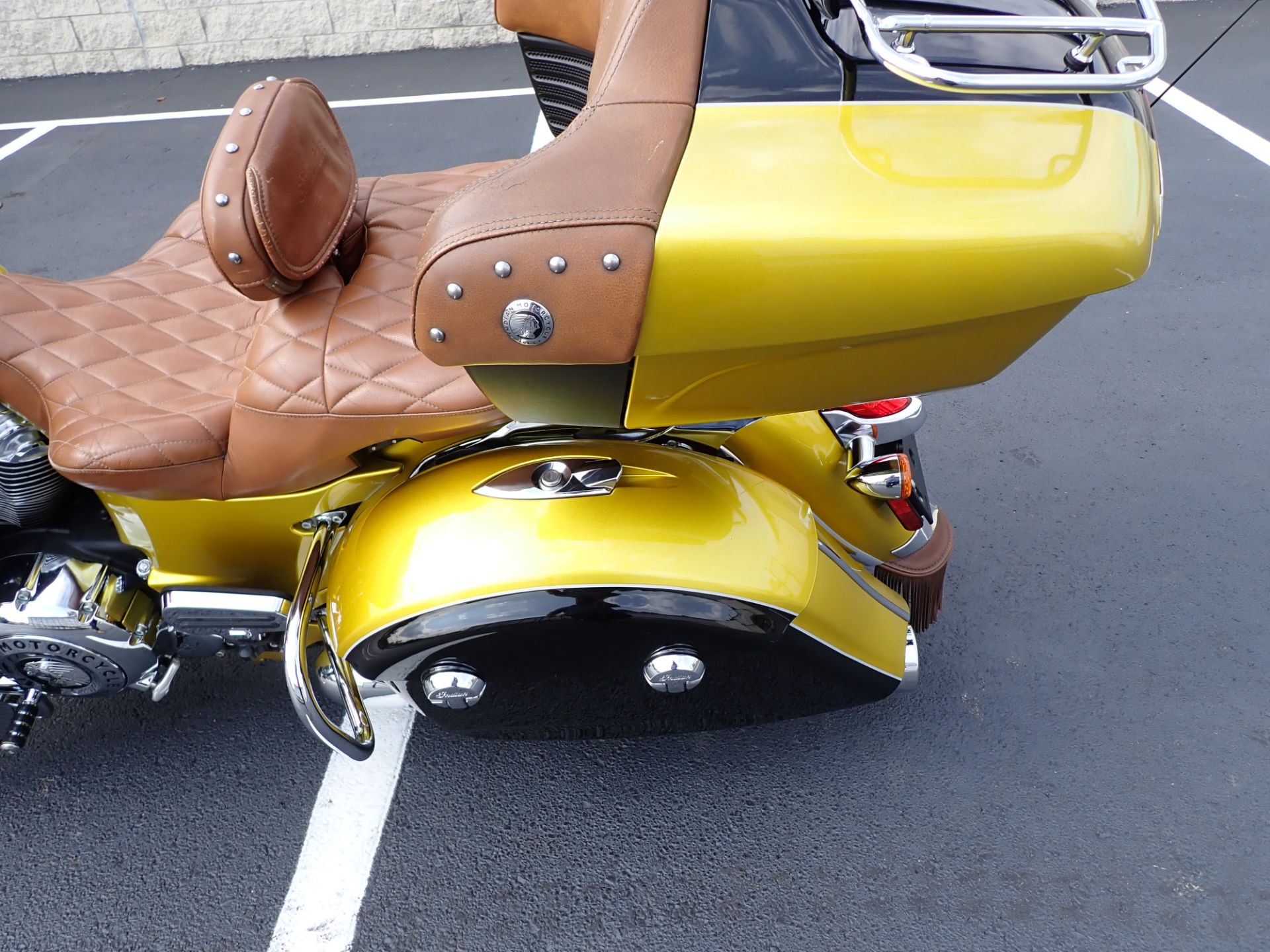 2018 Indian Motorcycle Roadmaster® Icon Series in Massillon, Ohio - Photo 18