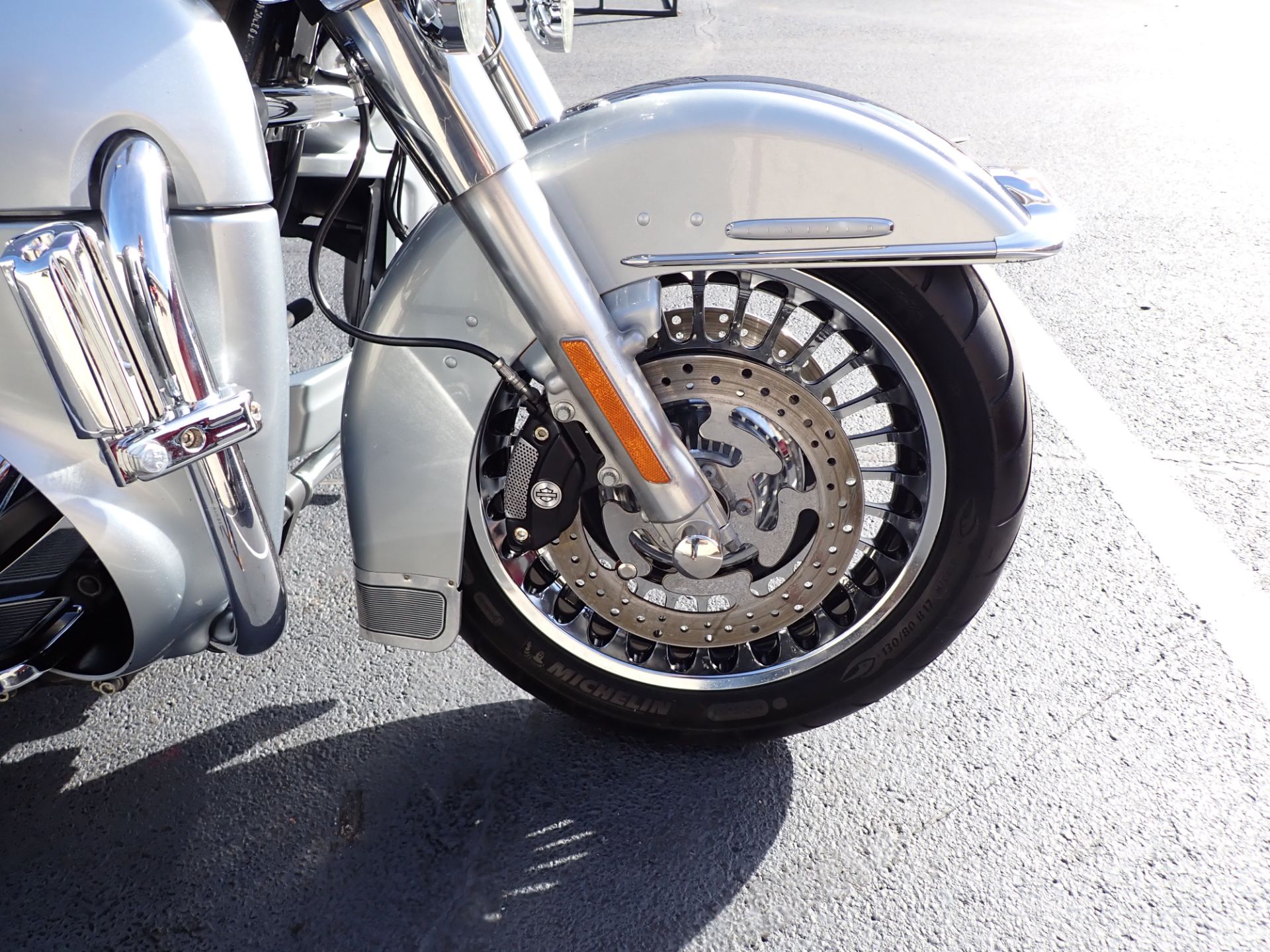 2012 Harley-Davidson Electra Glide® Ultra Limited in Massillon, Ohio - Photo 2