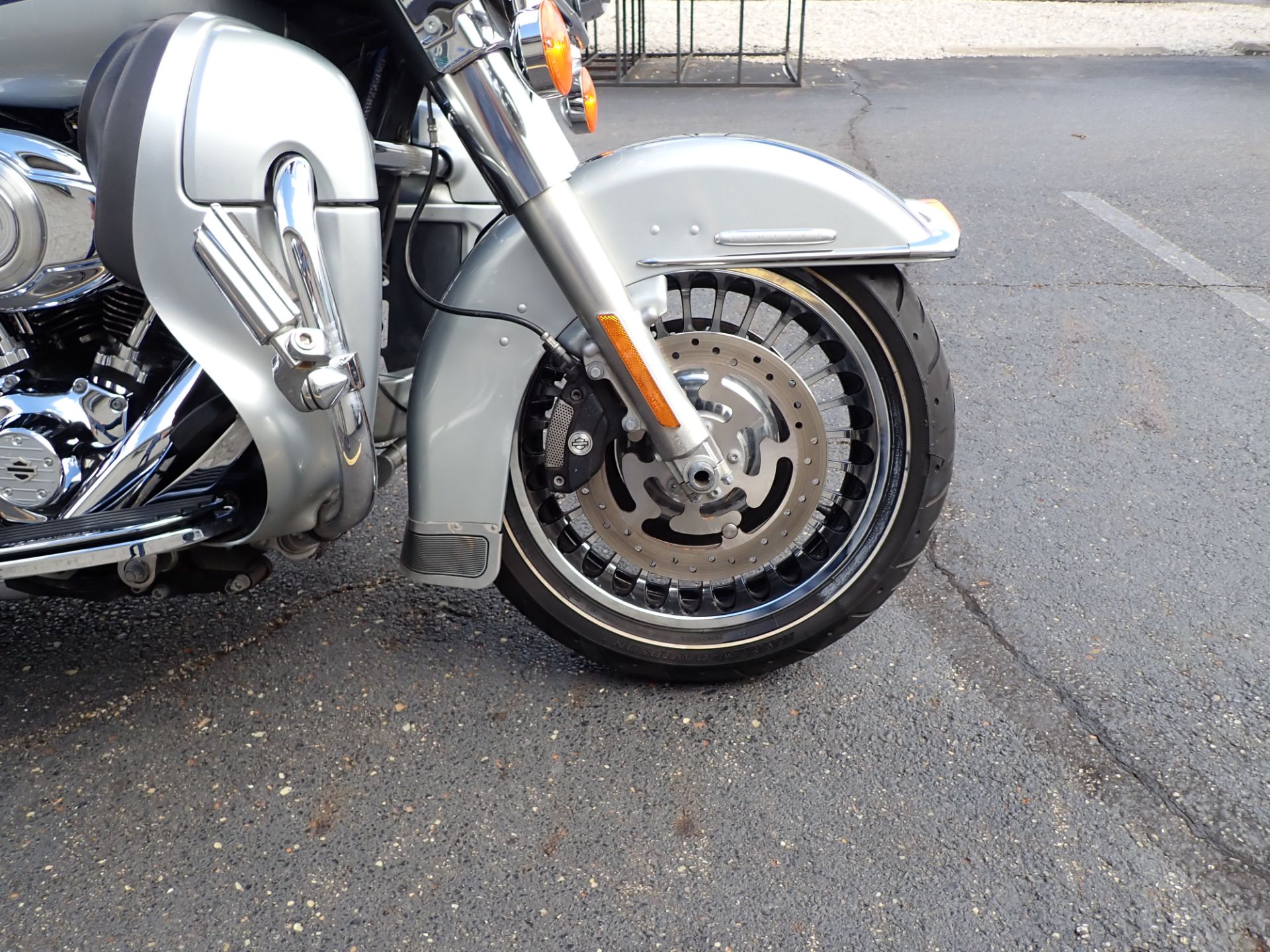 2012 Harley-Davidson Electra Glide® Ultra Limited in Massillon, Ohio - Photo 2