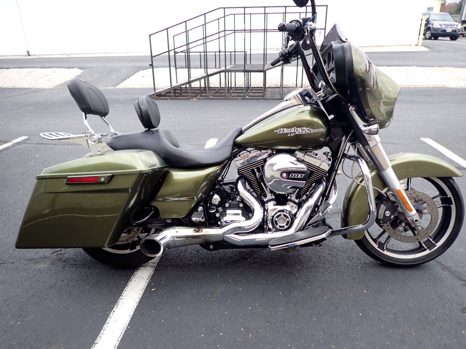 2016 Harley-Davidson Street Glide® in Massillon, Ohio - Photo 1