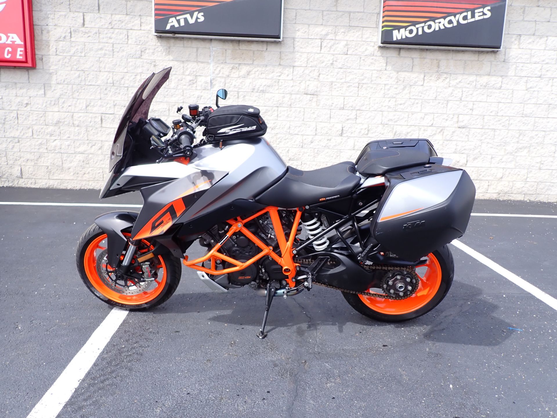 2017 KTM 1290 Super Duke GT in Massillon, Ohio - Photo 16