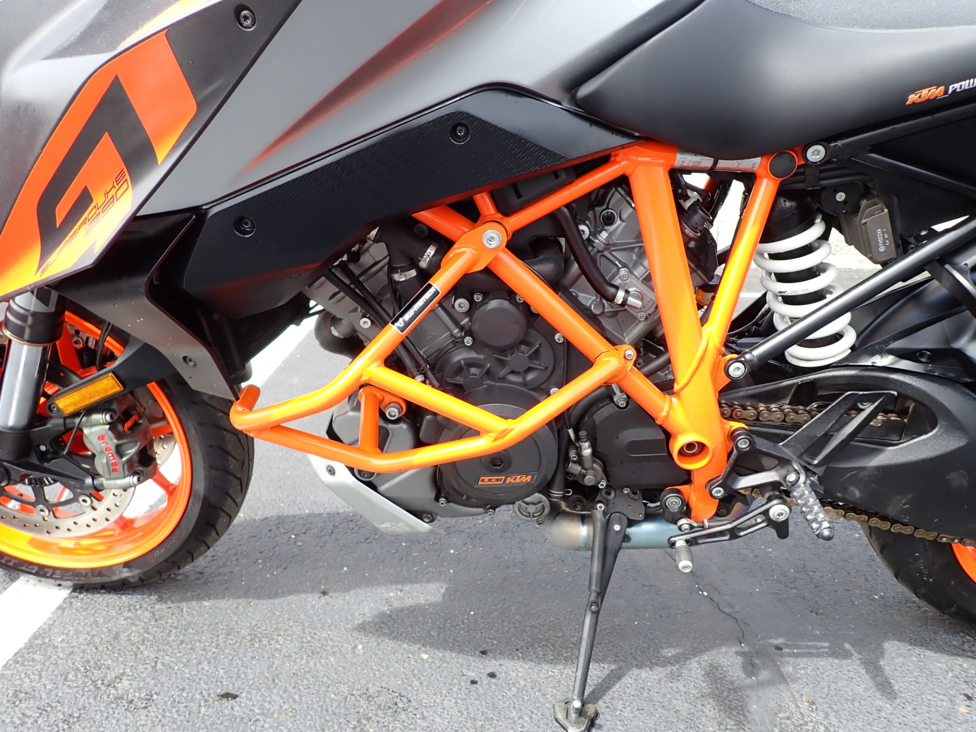 2017 KTM 1290 Super Duke GT in Massillon, Ohio - Photo 20