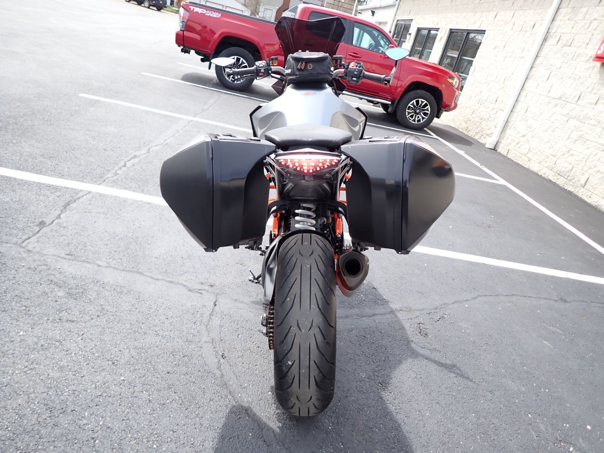 2017 KTM 1290 Super Duke GT in Massillon, Ohio - Photo 24