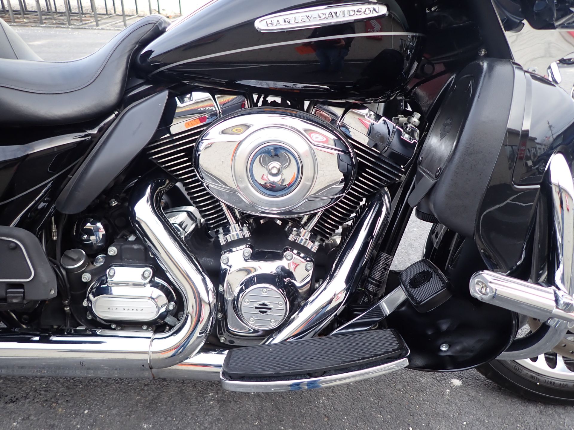 2012 Harley-Davidson Electra Glide® Ultra Limited in Massillon, Ohio - Photo 6