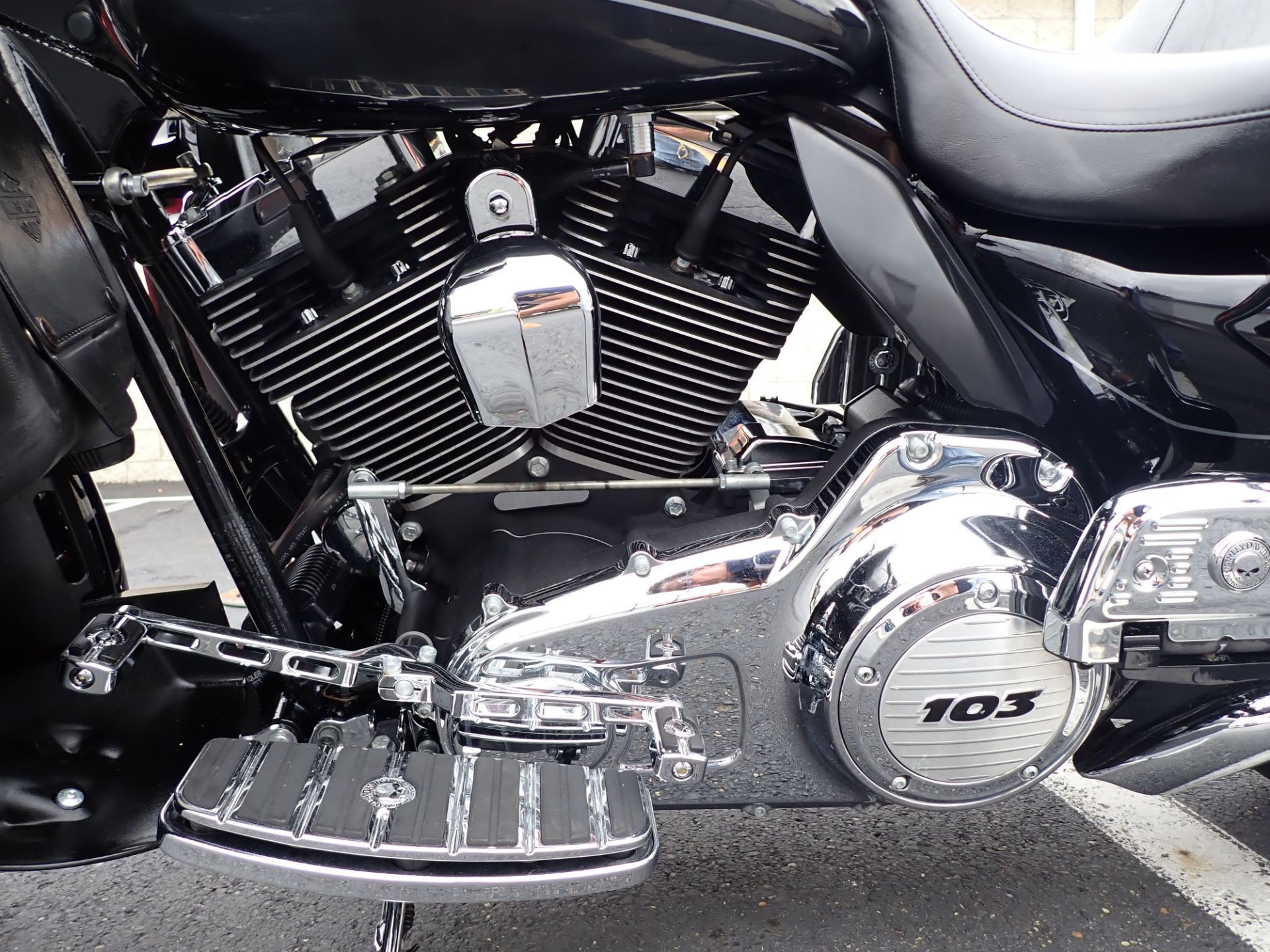 2012 Harley-Davidson Electra Glide® Ultra Limited in Massillon, Ohio - Photo 9