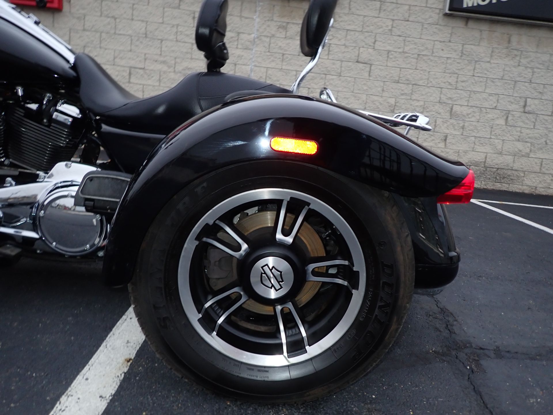 2018 Harley-Davidson Freewheeler® in Massillon, Ohio - Photo 7