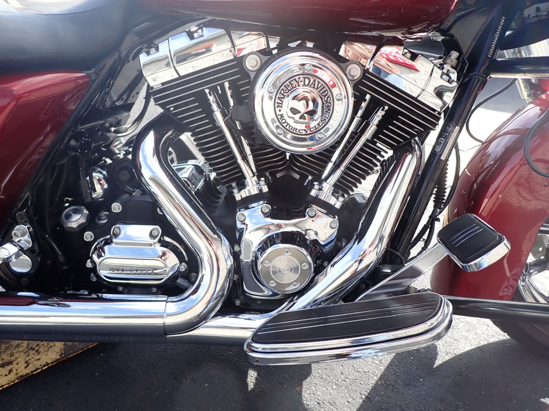 2009 Harley-Davidson Street Glide® in Massillon, Ohio - Photo 5