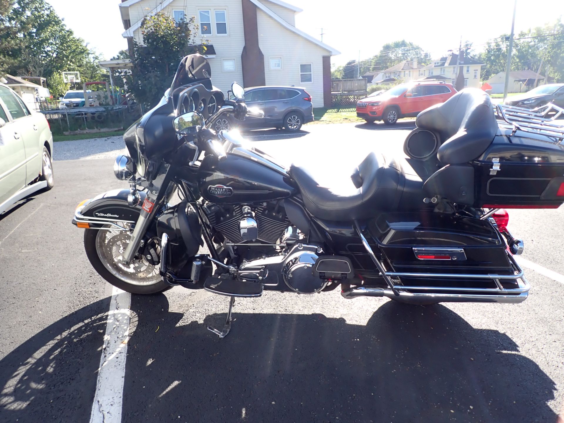 2010 Harley-Davidson Ultra Classic® Electra Glide® in Massillon, Ohio - Photo 3