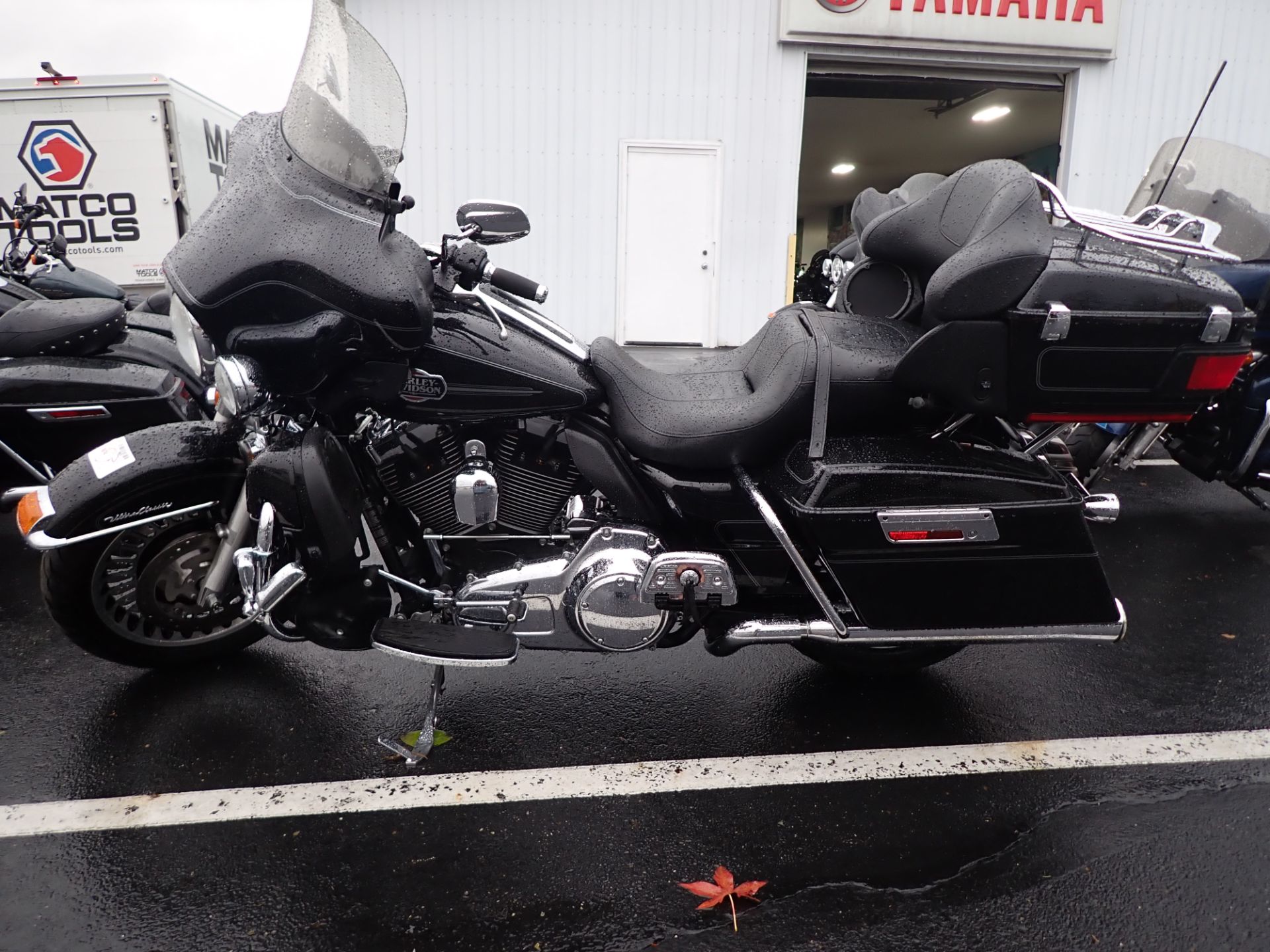 2010 Harley-Davidson Ultra Classic® Electra Glide® in Massillon, Ohio - Photo 3