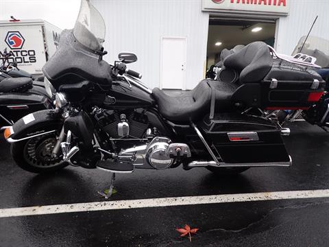 2010 Harley-Davidson Ultra Classic® Electra Glide® in Massillon, Ohio - Photo 3