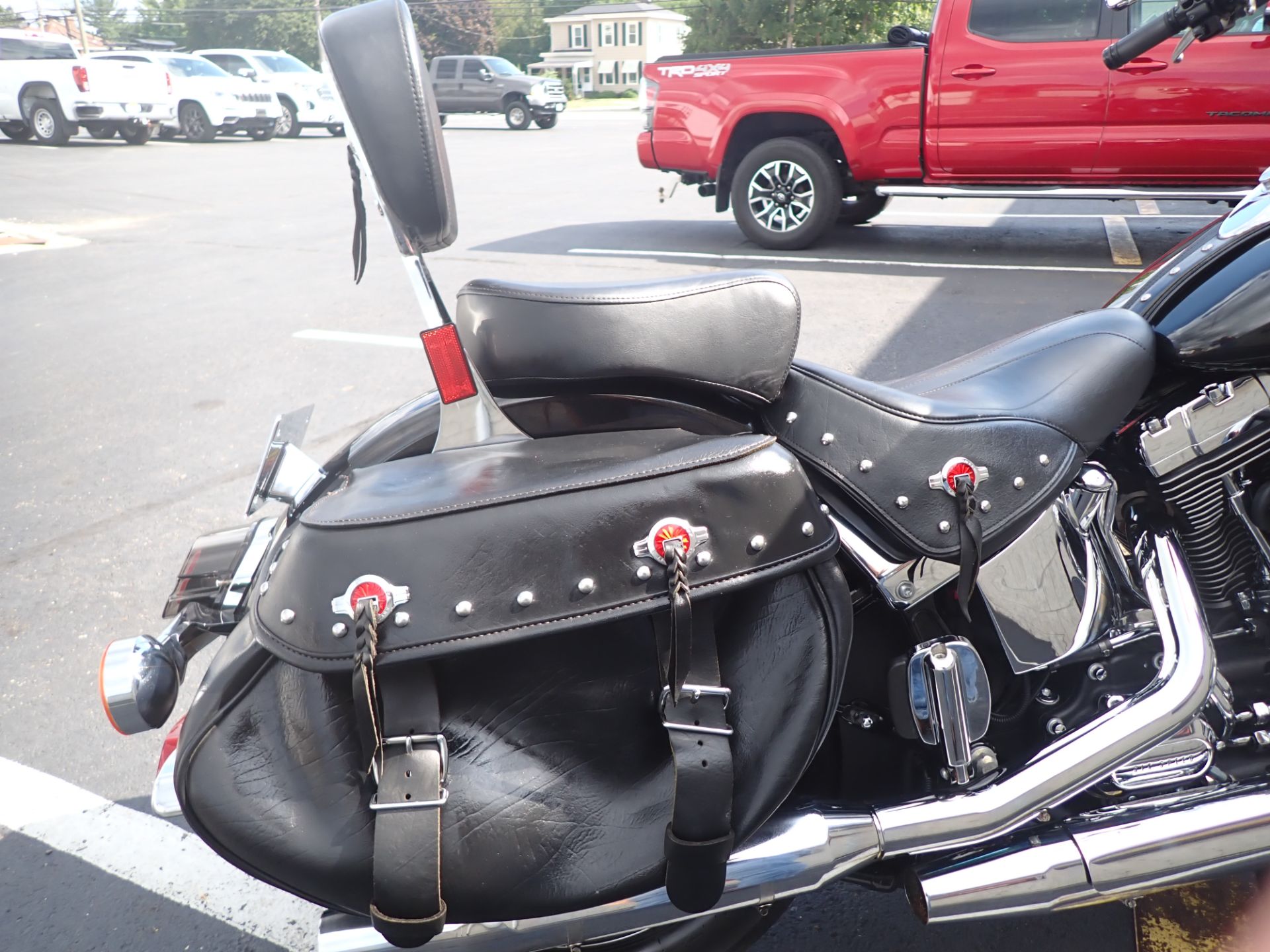 2017 Harley-Davidson Heritage Softail® Classic in Massillon, Ohio - Photo 5