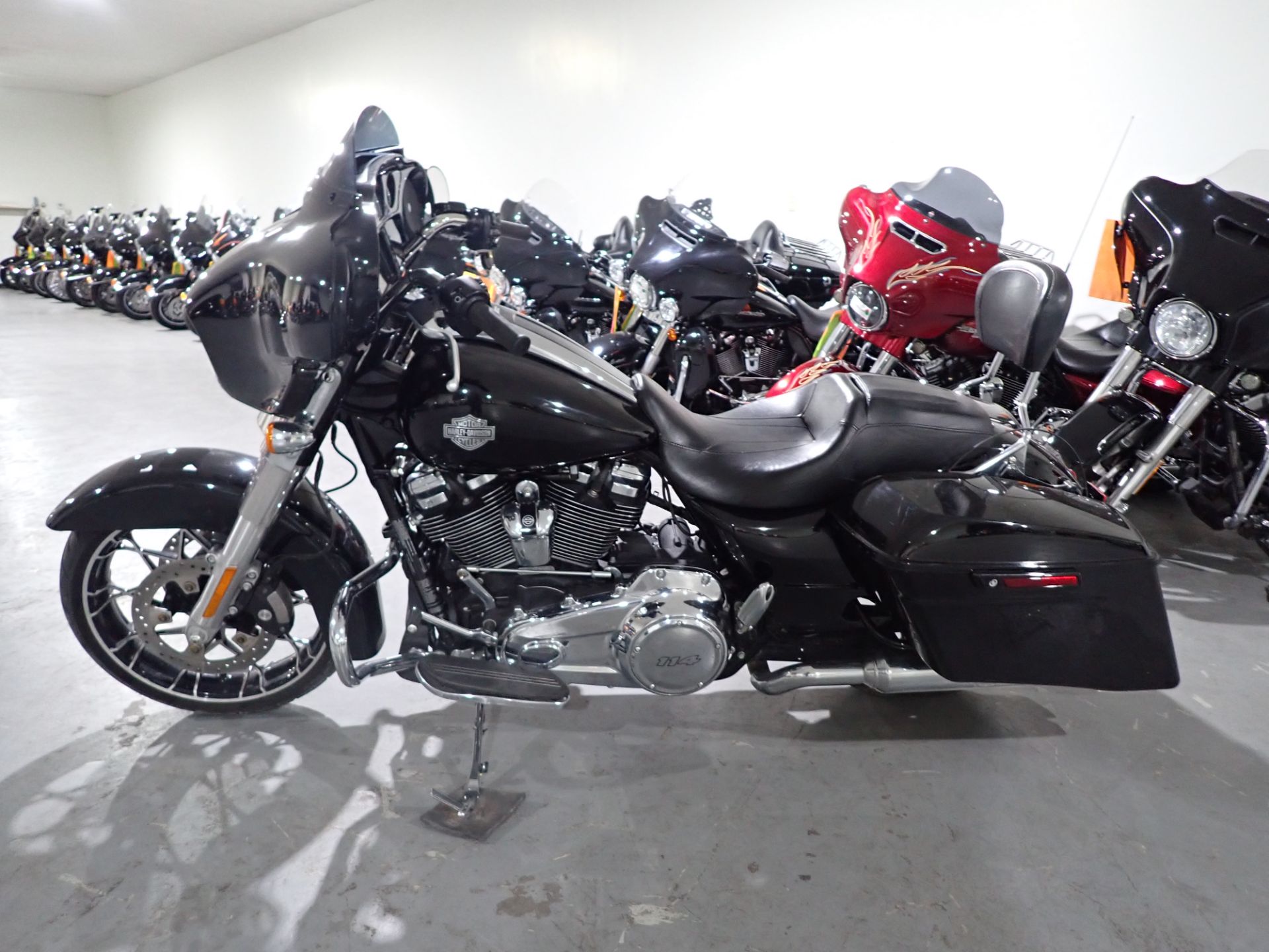 2022 Harley-Davidson Street Glide® Special in Massillon, Ohio - Photo 2
