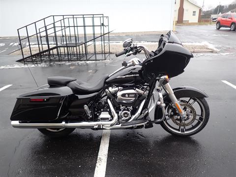 2017 Harley-Davidson Road Glide® Special in Massillon, Ohio