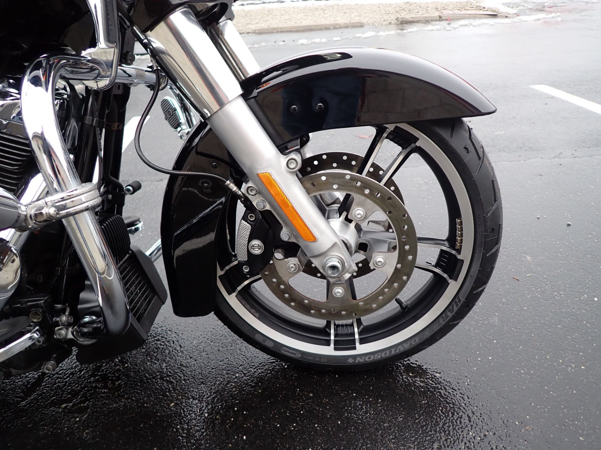 2017 Harley-Davidson Road Glide® Special in Massillon, Ohio - Photo 2