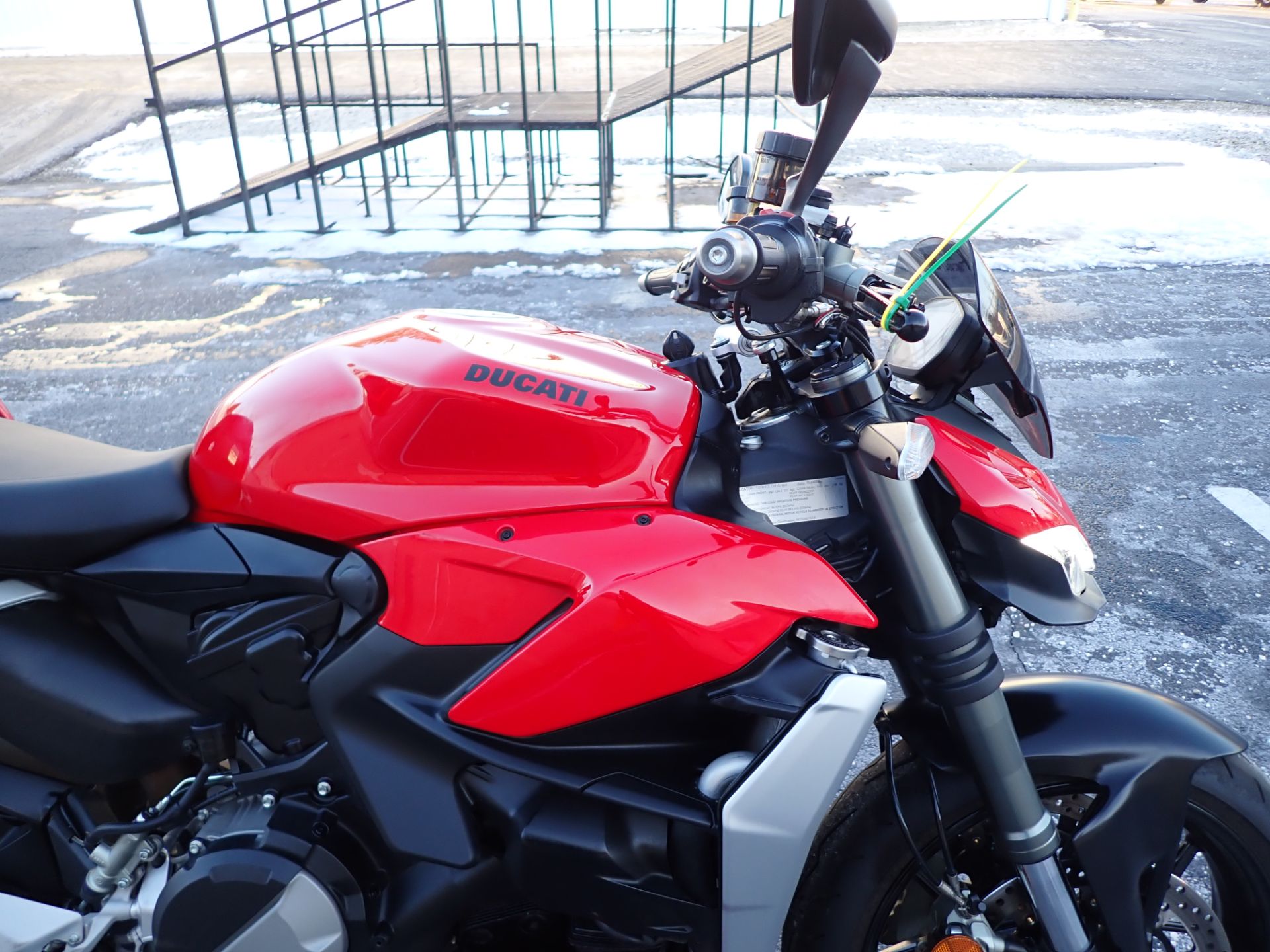 2022 Ducati Streetfighter V2 in Massillon, Ohio - Photo 3