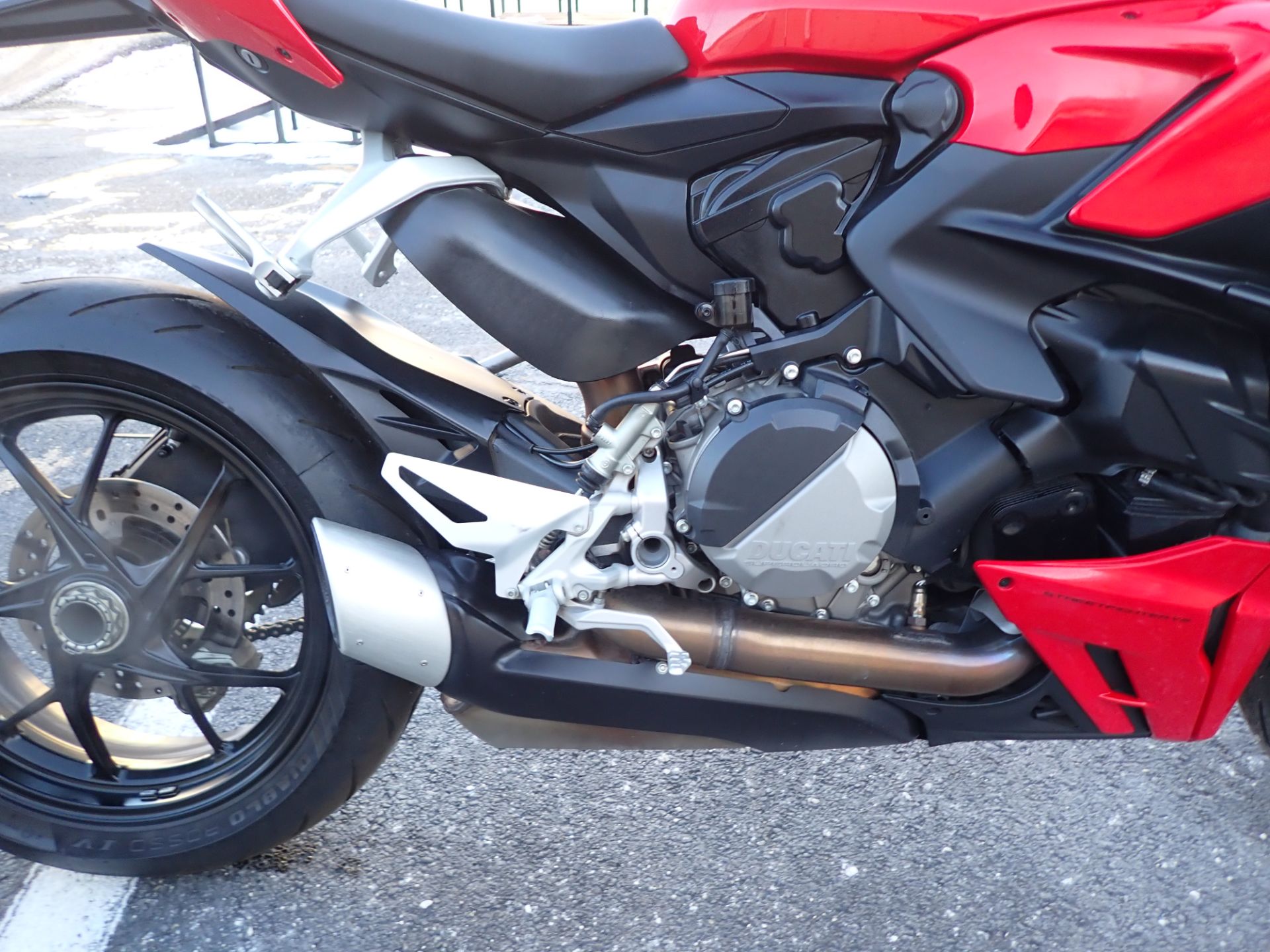 2022 Ducati Streetfighter V2 in Massillon, Ohio - Photo 5