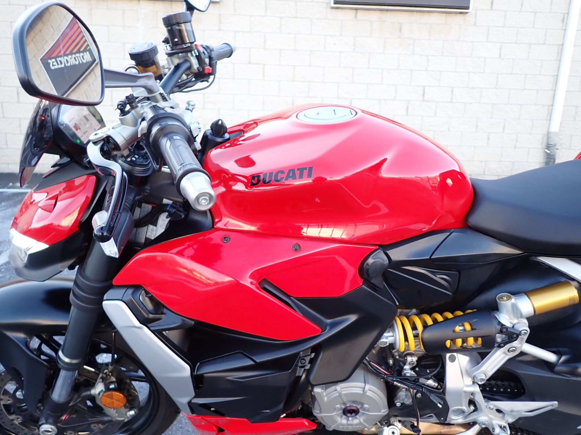 2022 Ducati Streetfighter V2 in Massillon, Ohio - Photo 16