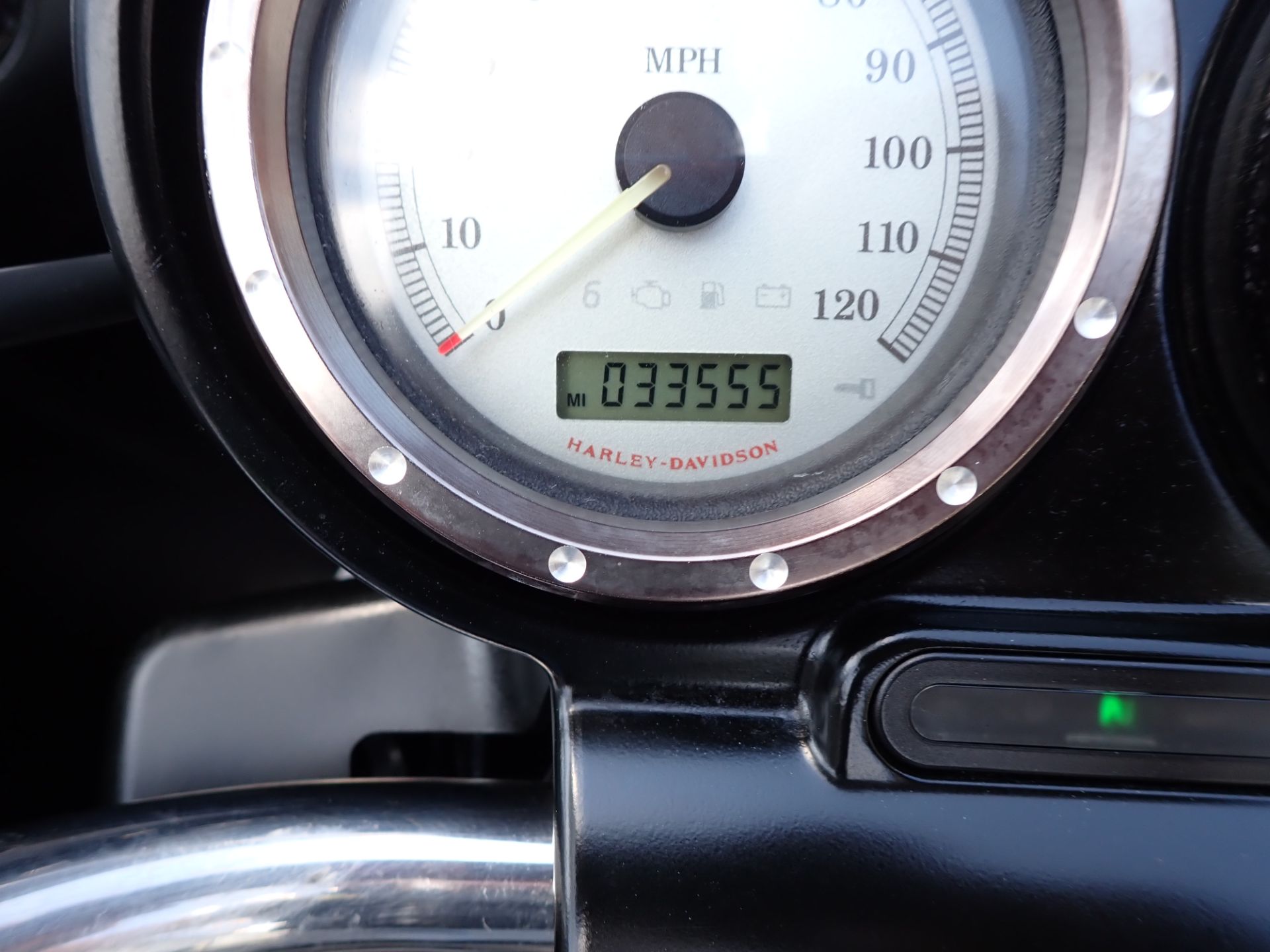 2011 Harley-Davidson Road Glide® Custom in Massillon, Ohio - Photo 16