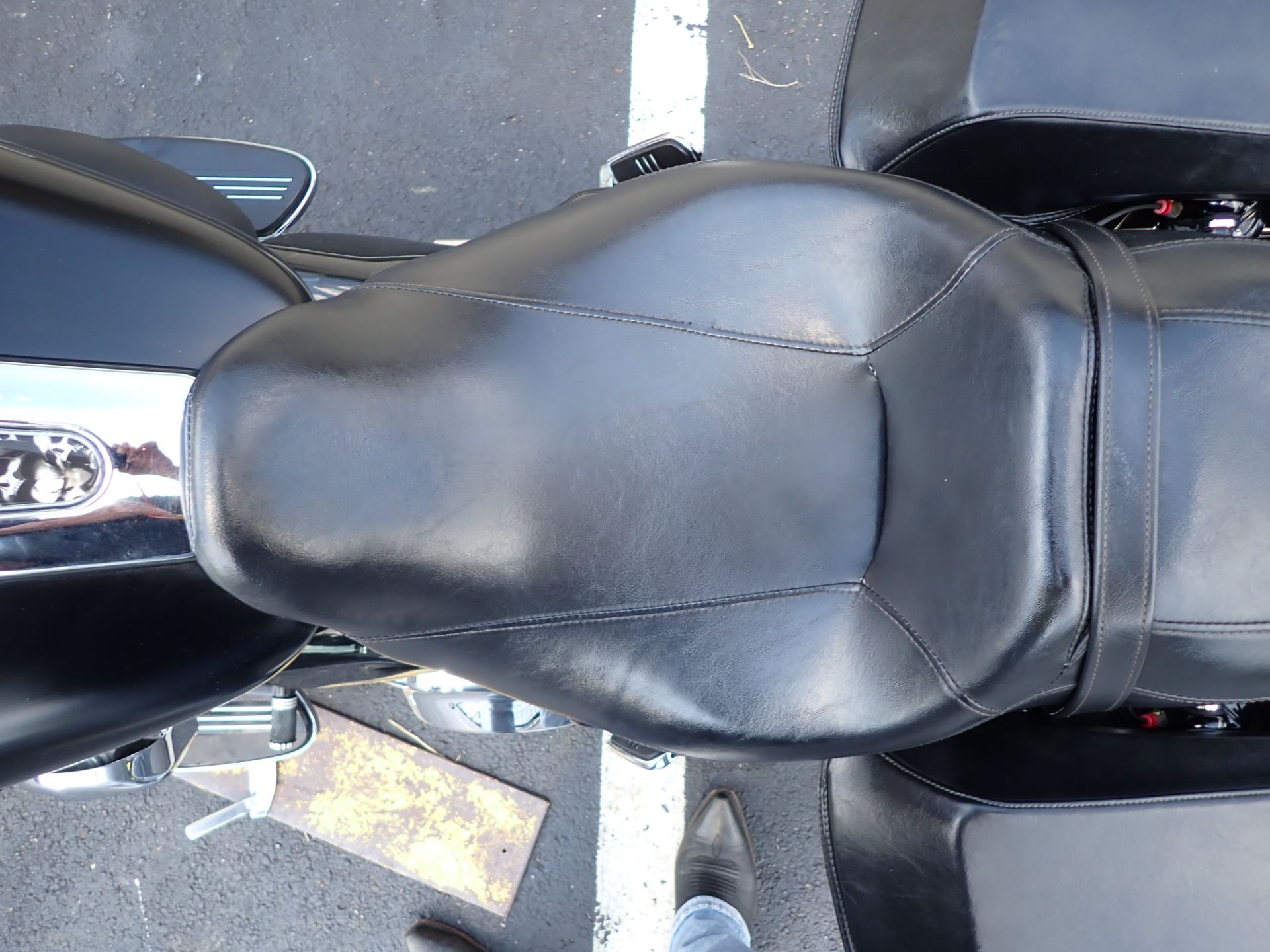2011 Harley-Davidson Road Glide® Custom in Massillon, Ohio - Photo 18