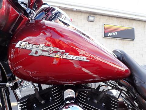 2010 Harley-Davidson Street Glide® in Massillon, Ohio - Photo 10