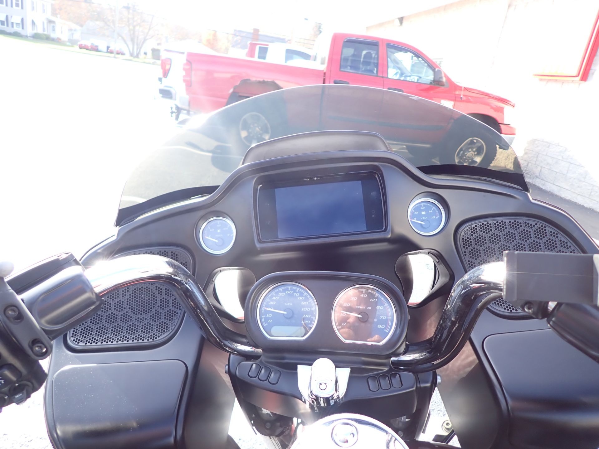 2019 Harley-Davidson Road Glide® Ultra in Massillon, Ohio - Photo 9