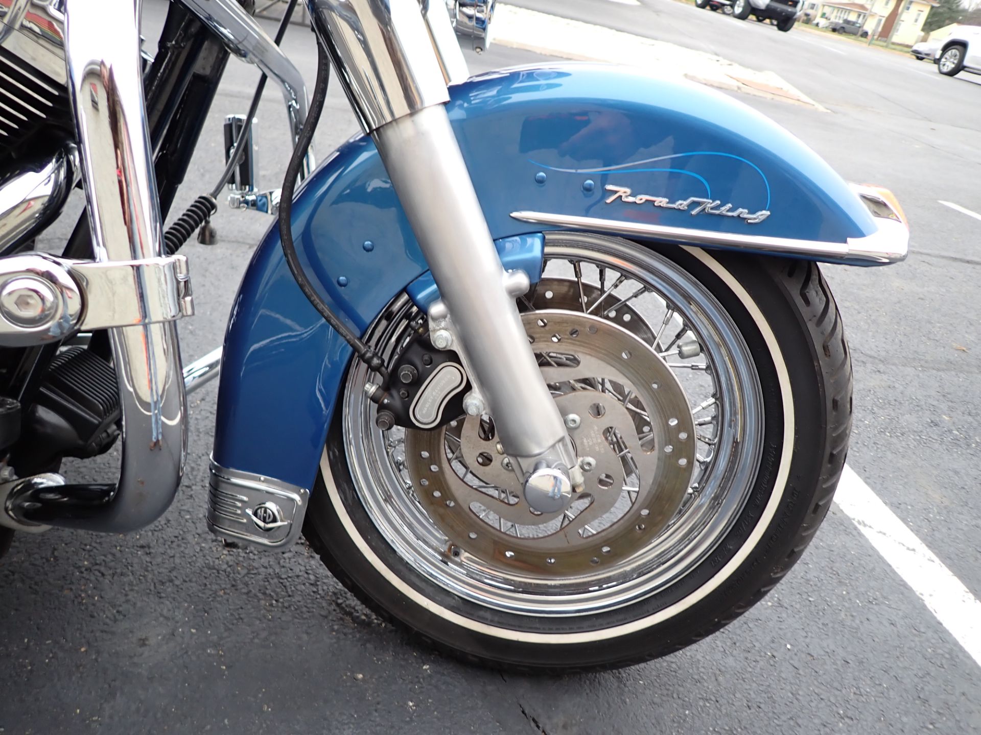 2005 Harley-Davidson FLHR/FLHRI Road King® in Massillon, Ohio - Photo 2