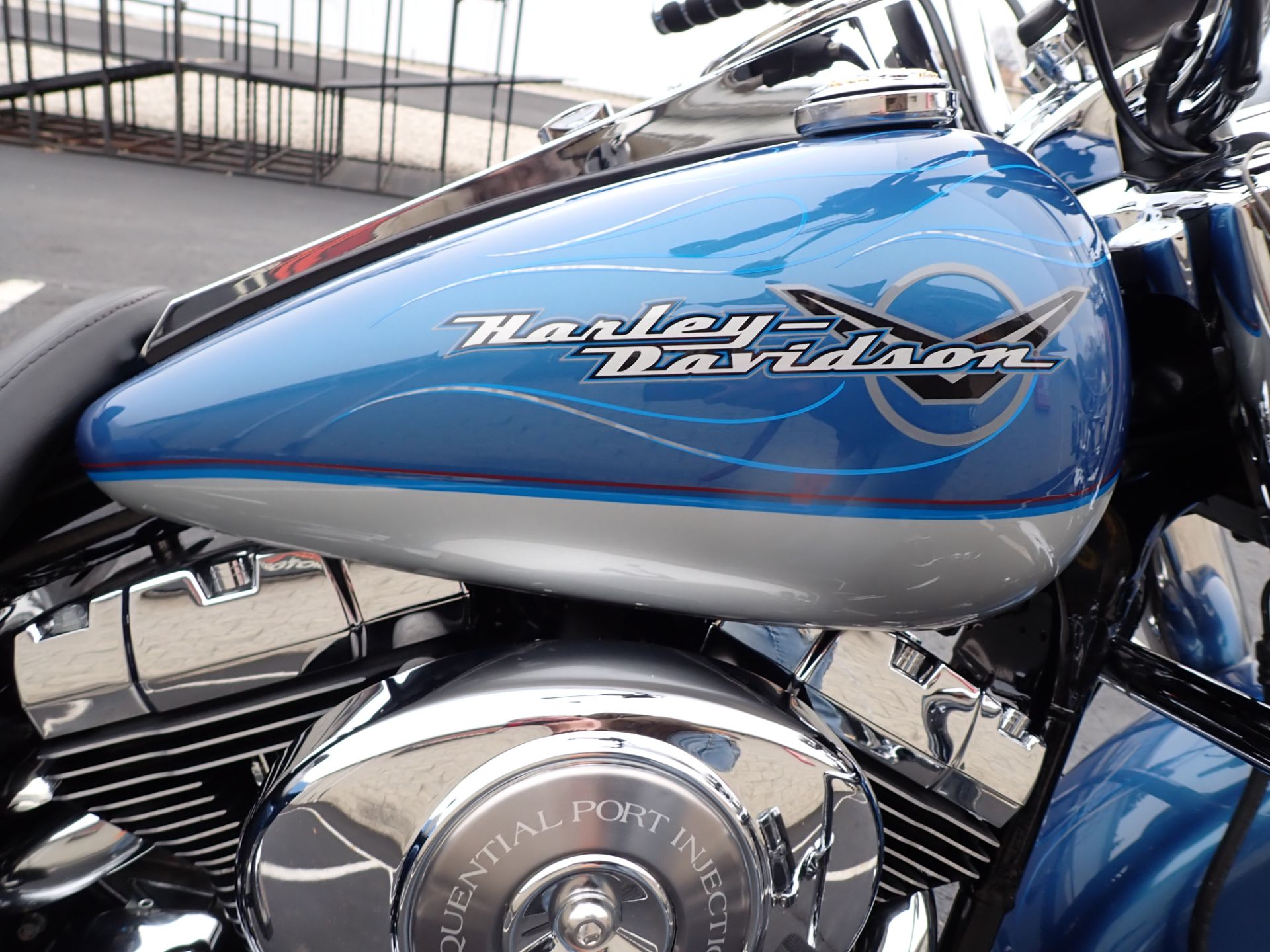 2005 Harley-Davidson FLHR/FLHRI Road King® in Massillon, Ohio - Photo 3