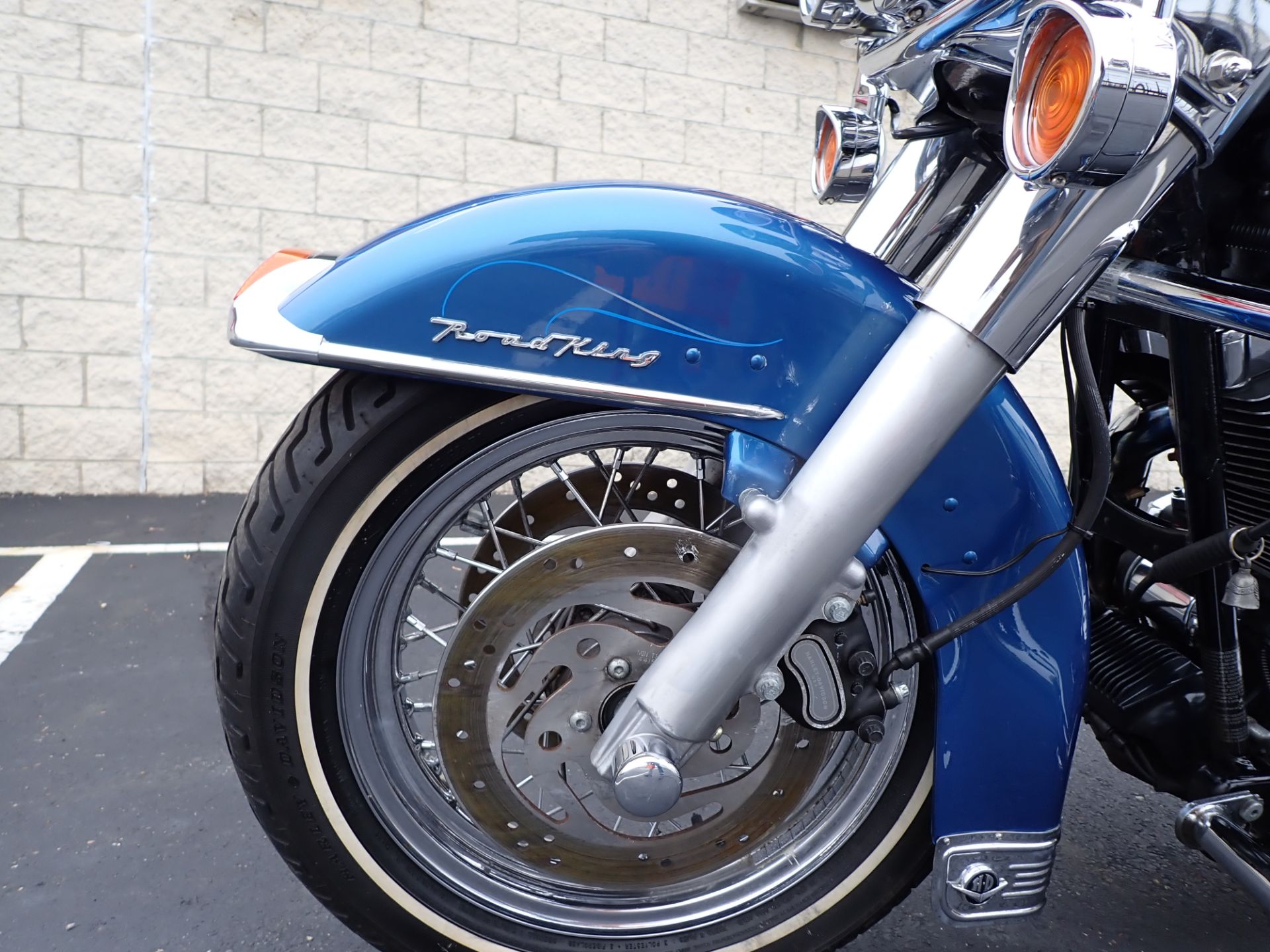 2005 Harley-Davidson FLHR/FLHRI Road King® in Massillon, Ohio - Photo 10