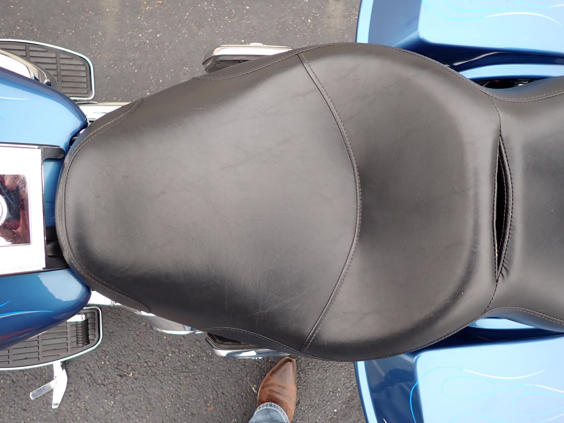 2005 Harley-Davidson FLHR/FLHRI Road King® in Massillon, Ohio - Photo 14