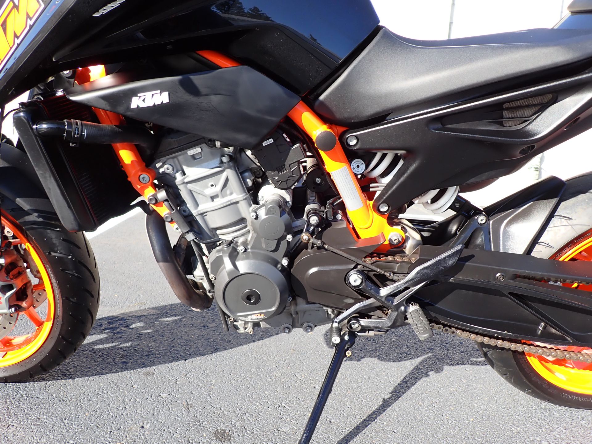 2022 KTM 890 Duke in Massillon, Ohio - Photo 16
