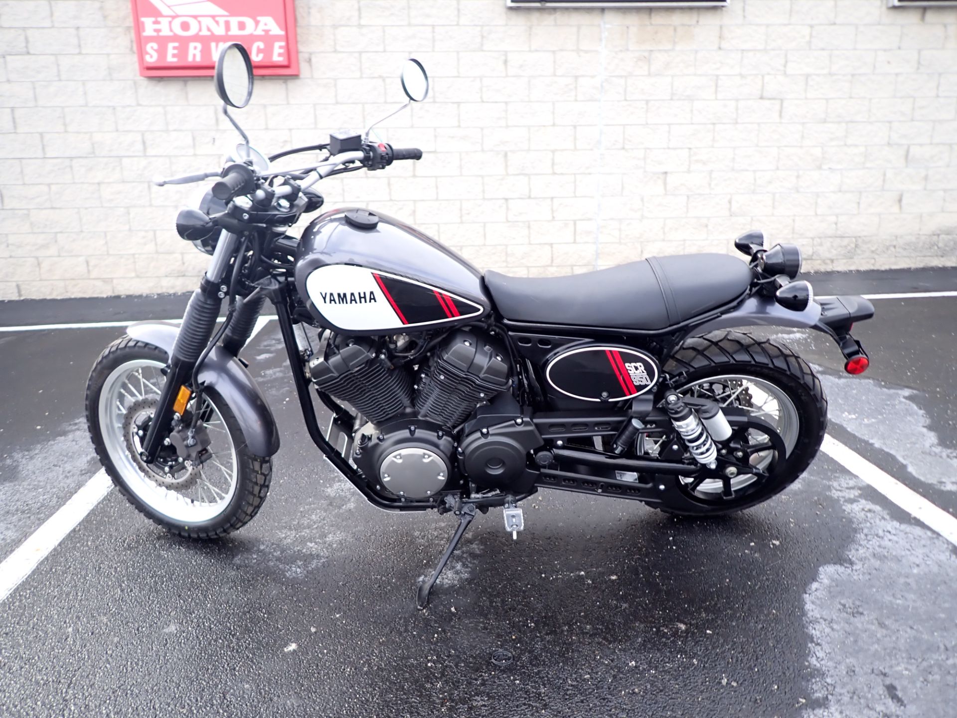 2017 Yamaha SCR950 in Massillon, Ohio - Photo 13