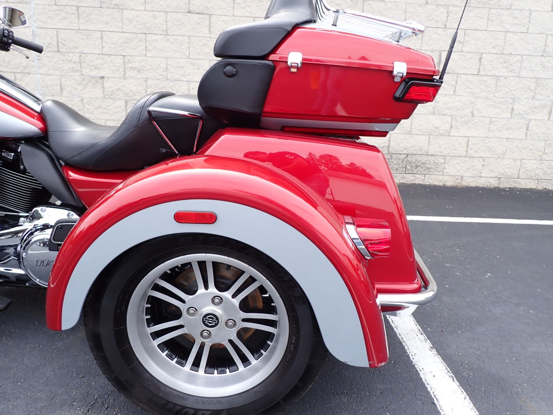 2019 Harley-Davidson Tri Glide® Ultra in Massillon, Ohio - Photo 8