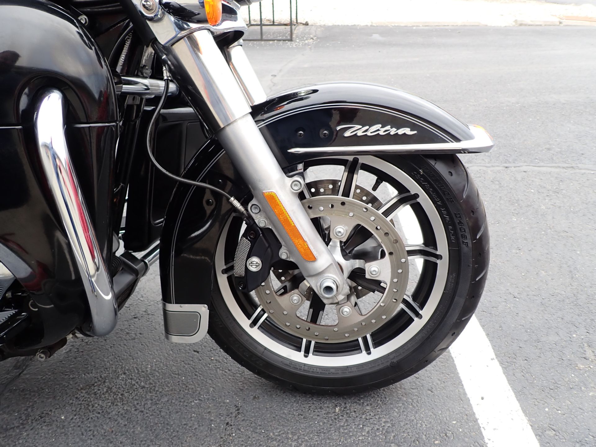 2014 Harley-Davidson Electra Glide® Ultra Classic® in Massillon, Ohio - Photo 2