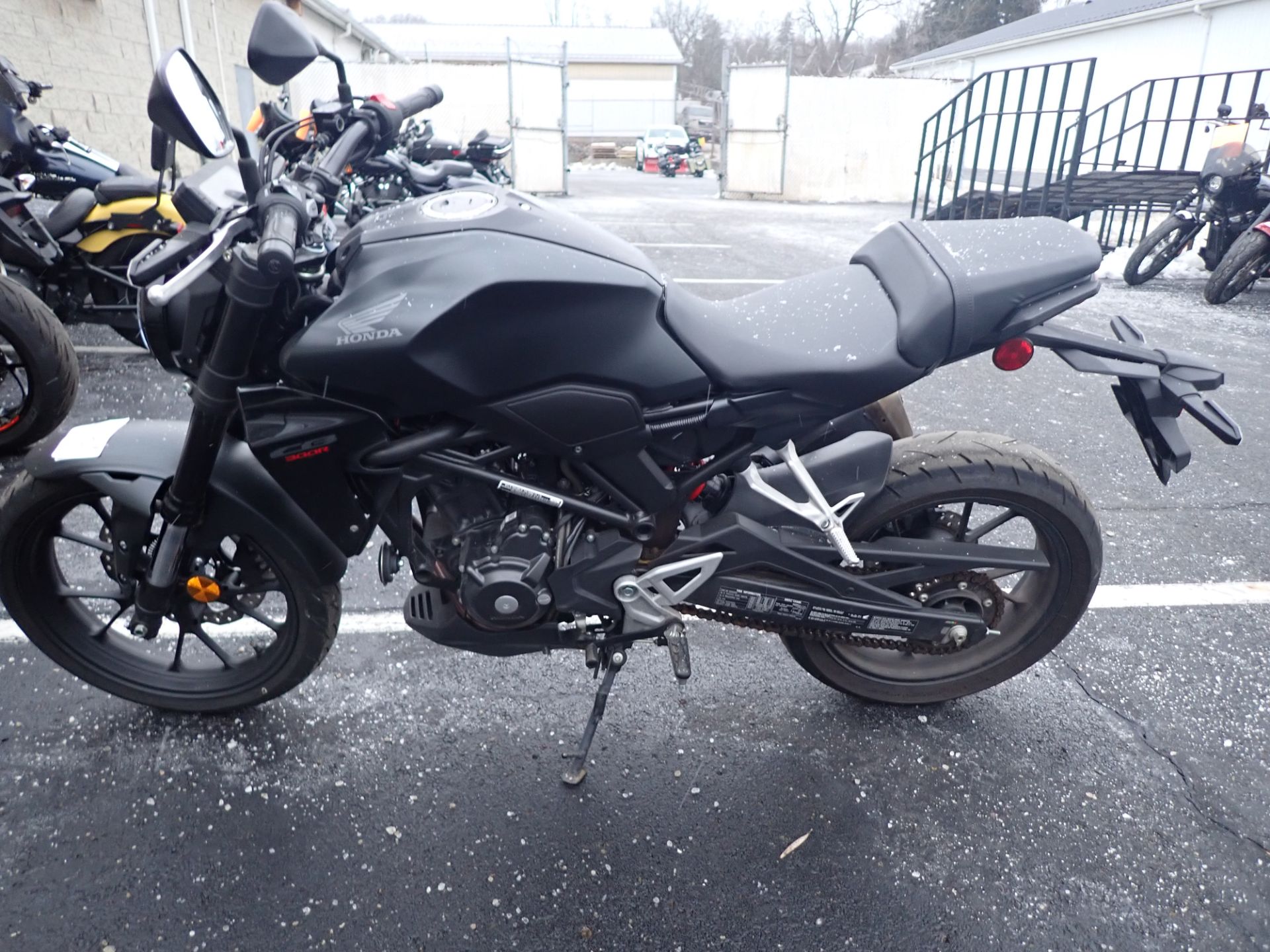 2023 Honda CB300R ABS in Massillon, Ohio - Photo 3