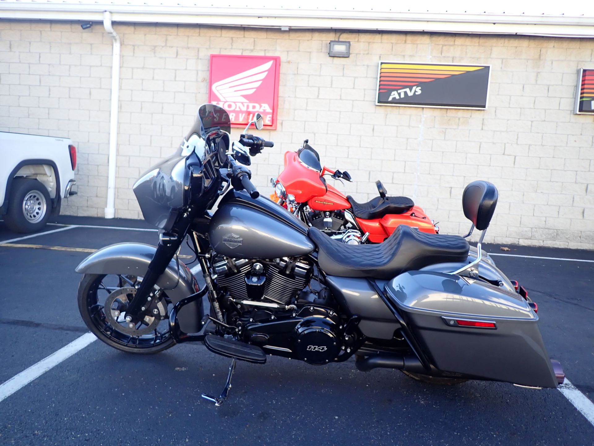 2021 Harley-Davidson Street Glide® Special in Massillon, Ohio - Photo 8