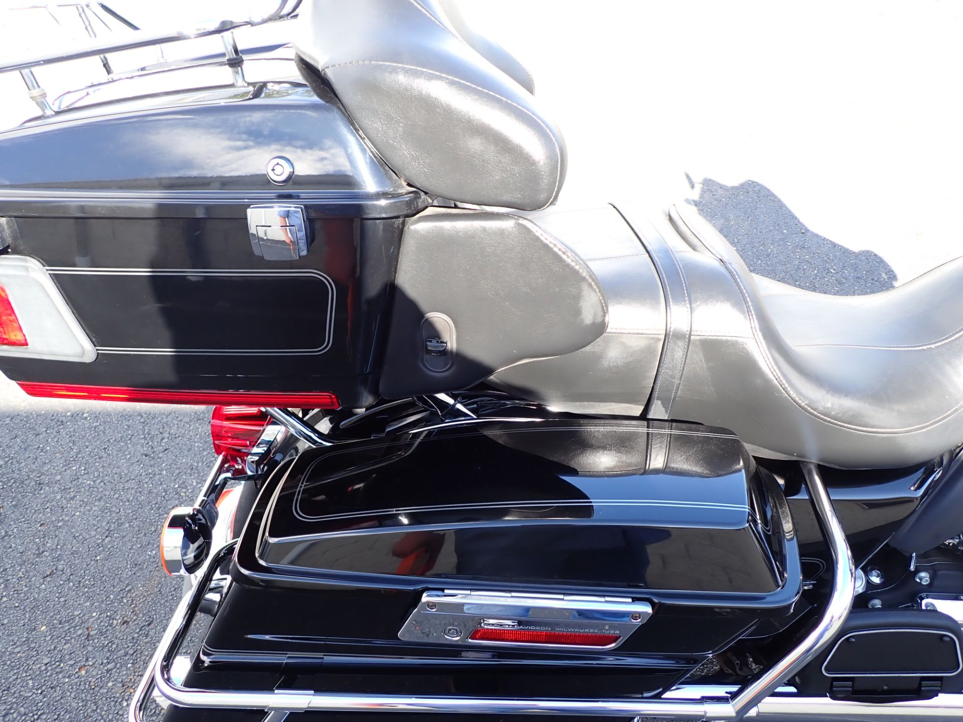 2012 Harley-Davidson Ultra Classic® Electra Glide® in Massillon, Ohio - Photo 6