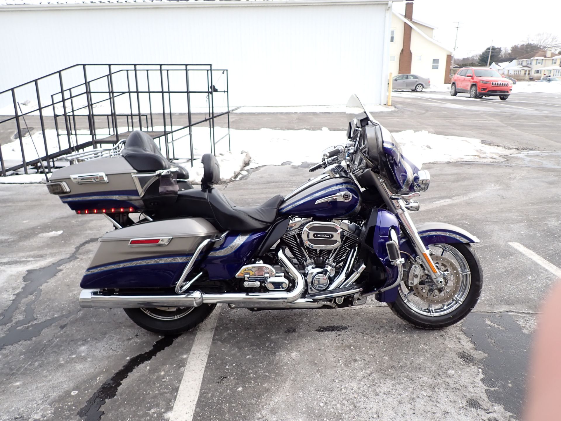 2016 Harley-Davidson CVO™ Limited in Massillon, Ohio - Photo 1