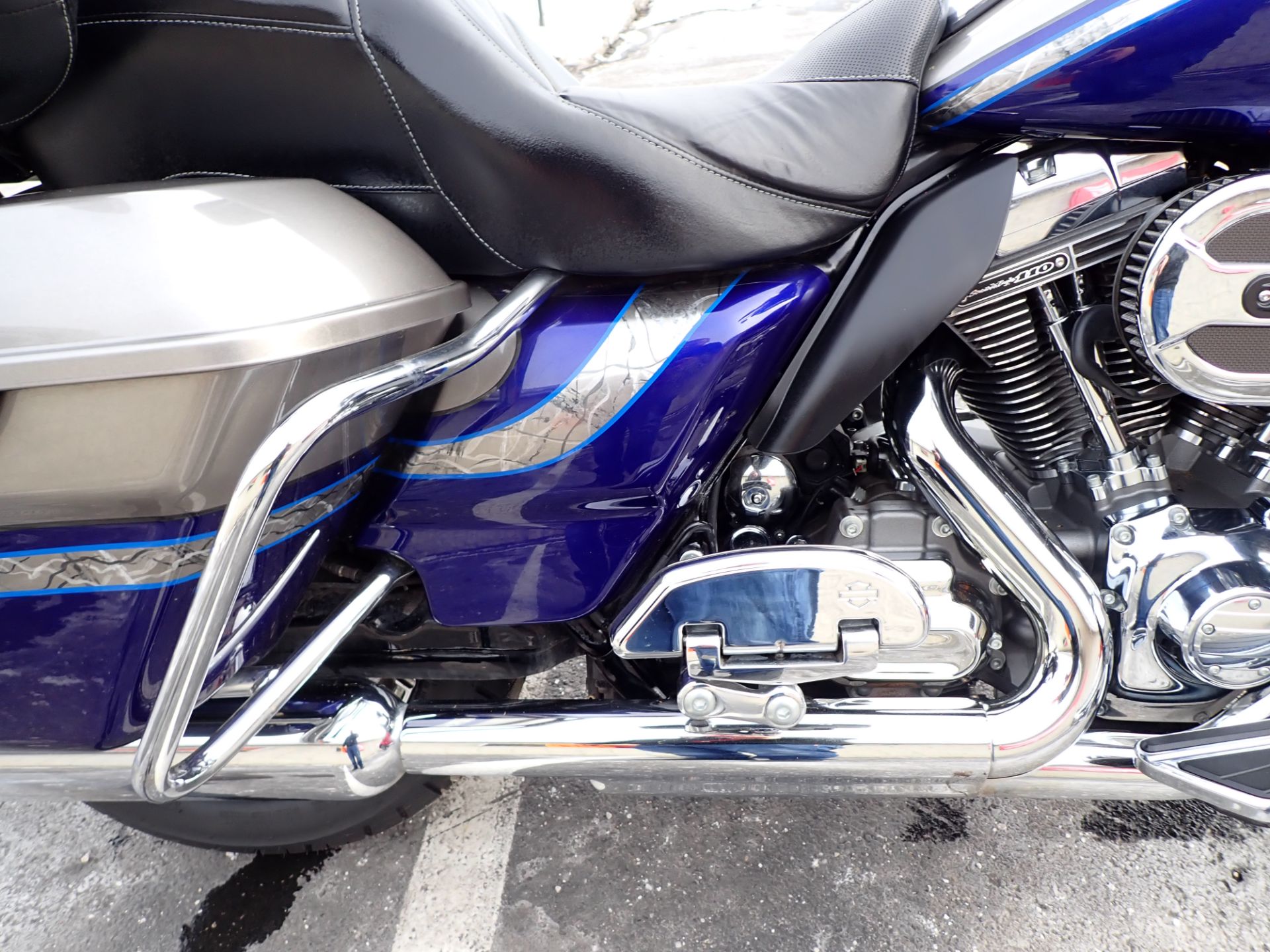 2016 Harley-Davidson CVO™ Limited in Massillon, Ohio - Photo 7