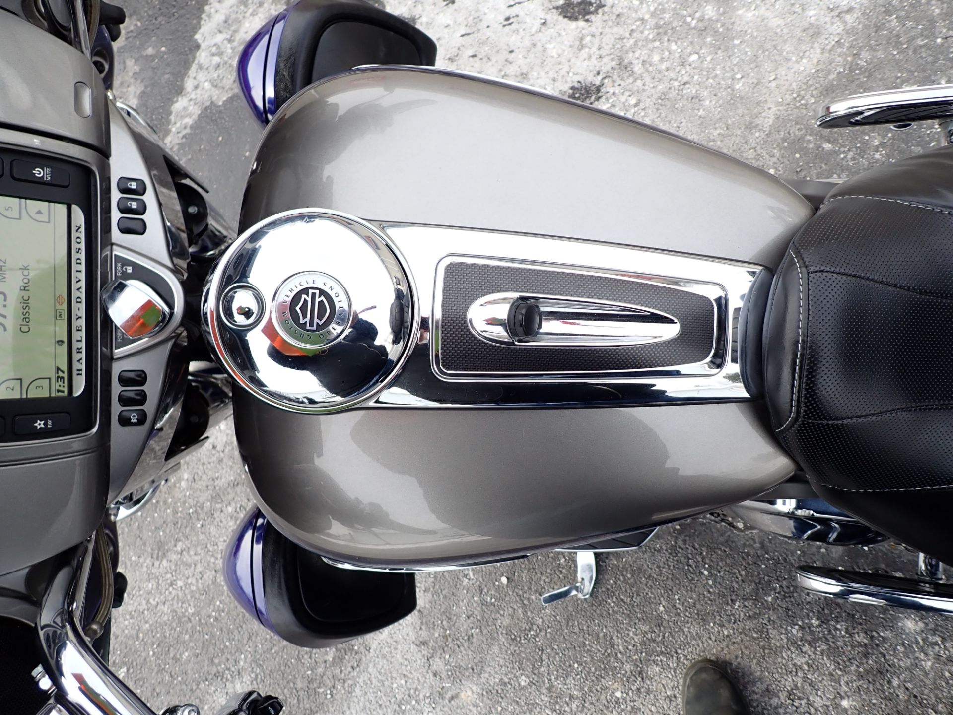 2016 Harley-Davidson CVO™ Limited in Massillon, Ohio - Photo 14
