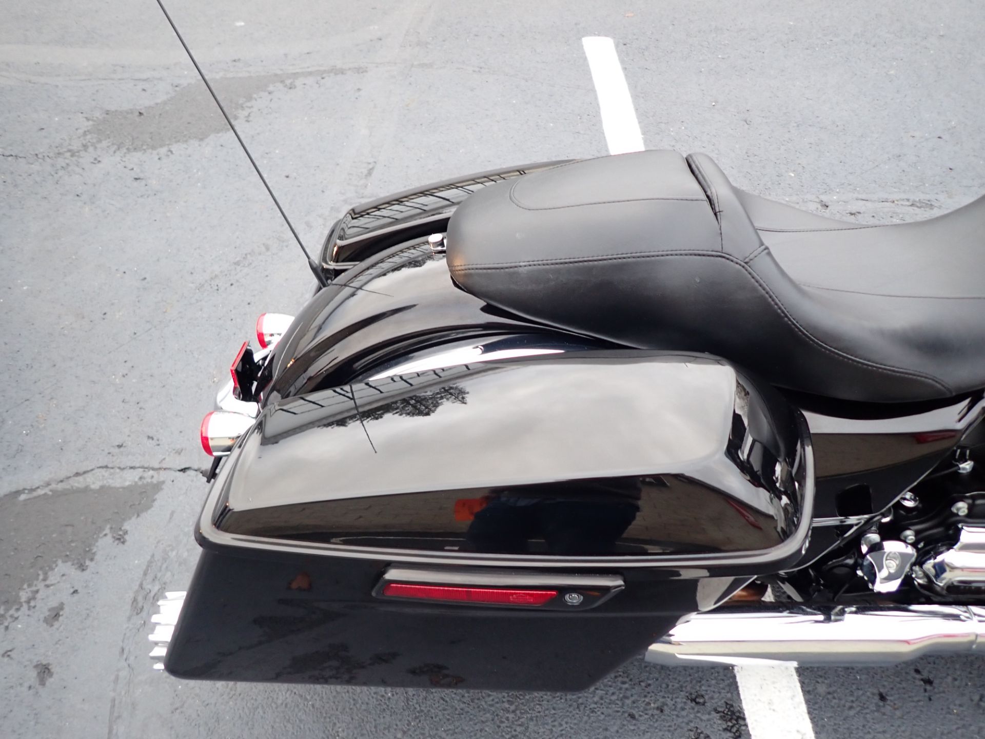 2017 Harley-Davidson Street Glide® Special in Massillon, Ohio - Photo 6