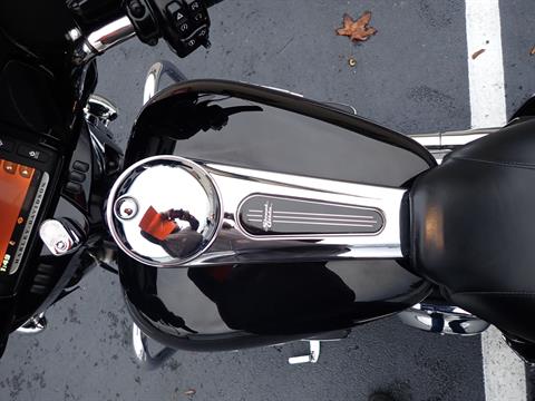 2017 Harley-Davidson Street Glide® Special in Massillon, Ohio - Photo 11