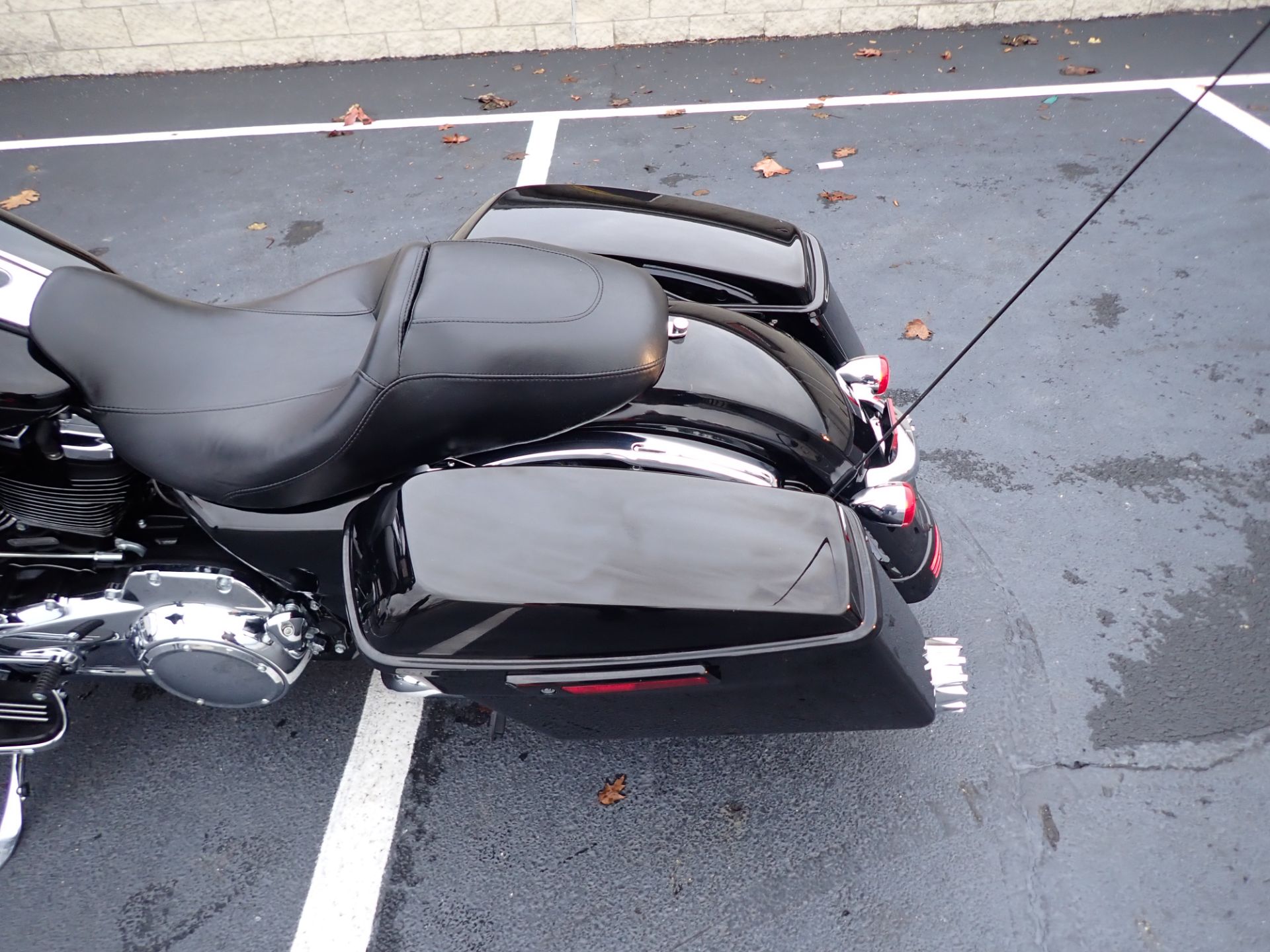 2017 Harley-Davidson Street Glide® Special in Massillon, Ohio - Photo 18