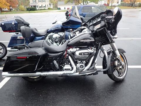 2017 Harley-Davidson Street Glide® Special in Massillon, Ohio