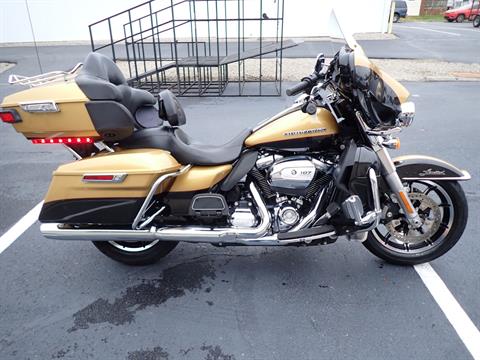 2017 Harley-Davidson Ultra Limited in Massillon, Ohio