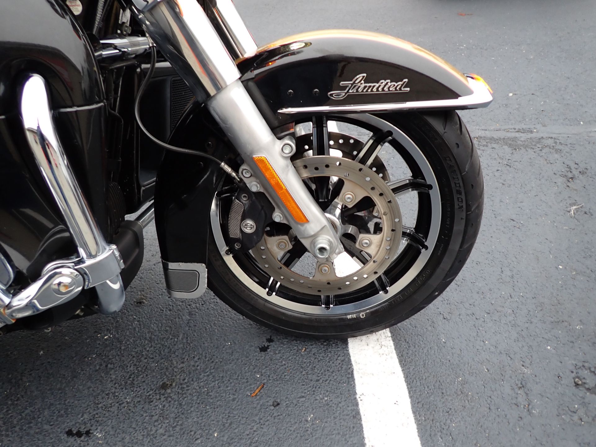 2017 Harley-Davidson Ultra Limited in Massillon, Ohio - Photo 2