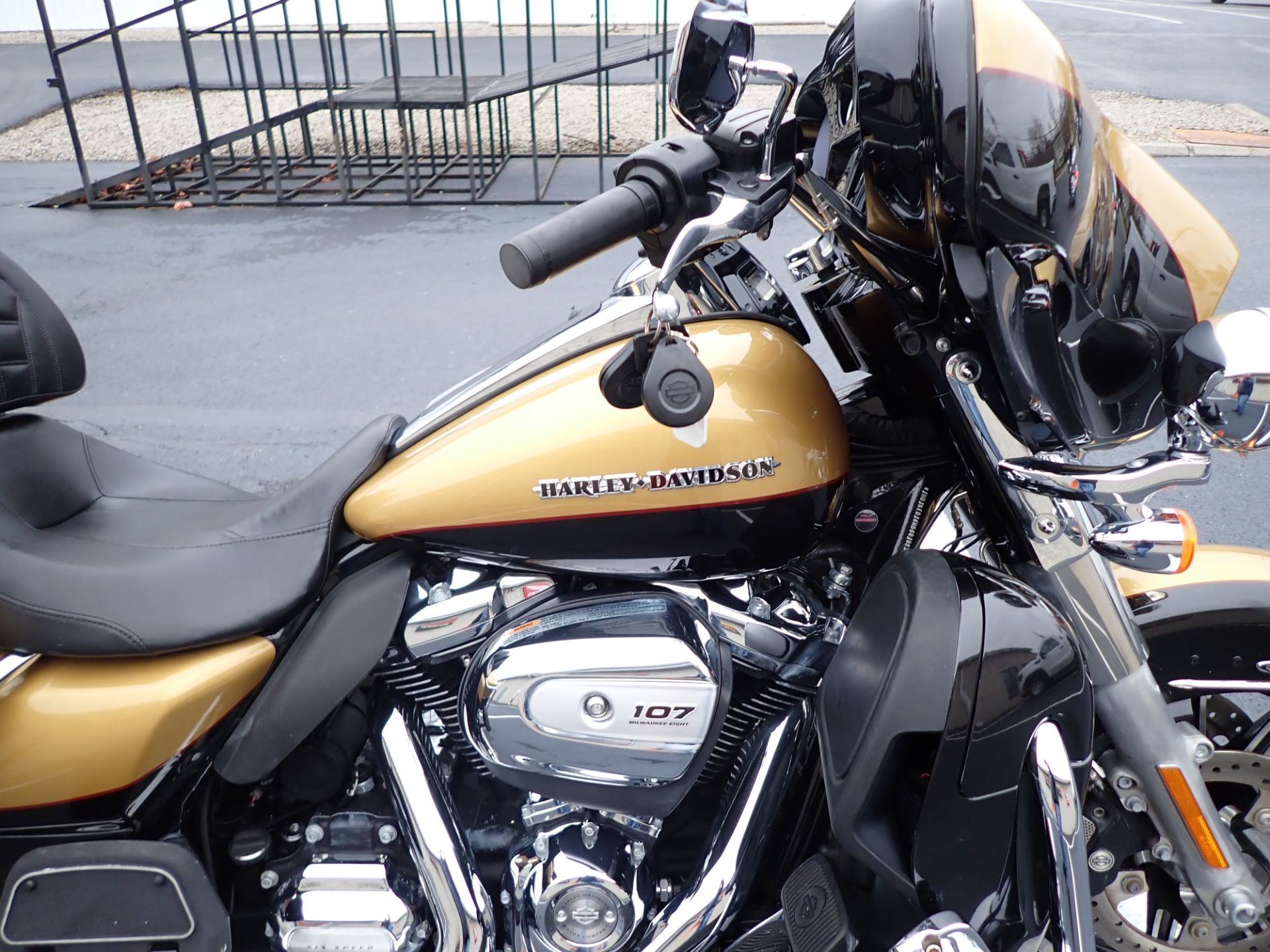 2017 Harley-Davidson Ultra Limited in Massillon, Ohio - Photo 3