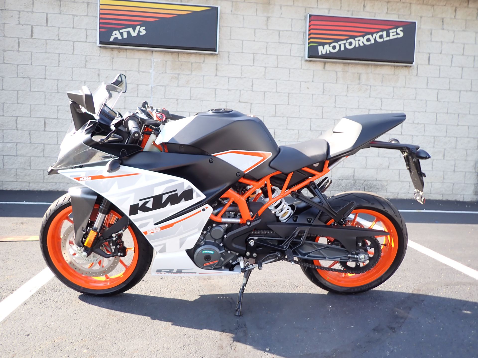 2016 KTM RC 390 in Massillon, Ohio - Photo 6