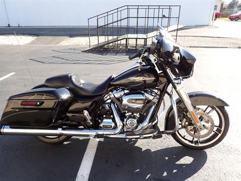 2017 Harley-Davidson Street Glide® in Massillon, Ohio