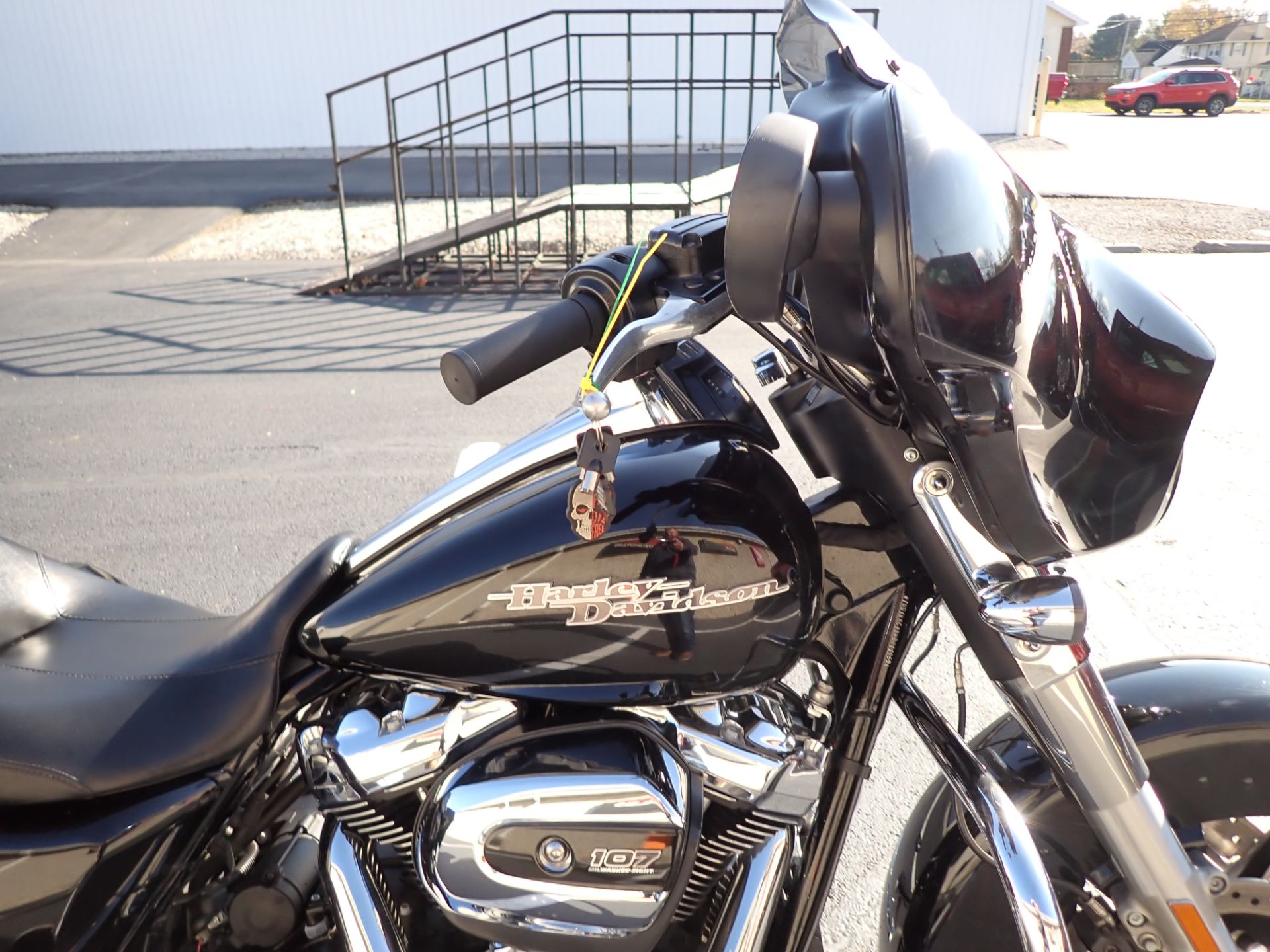 2017 Harley-Davidson Street Glide® in Massillon, Ohio - Photo 3