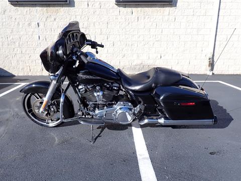 2017 Harley-Davidson Street Glide® in Massillon, Ohio - Photo 13